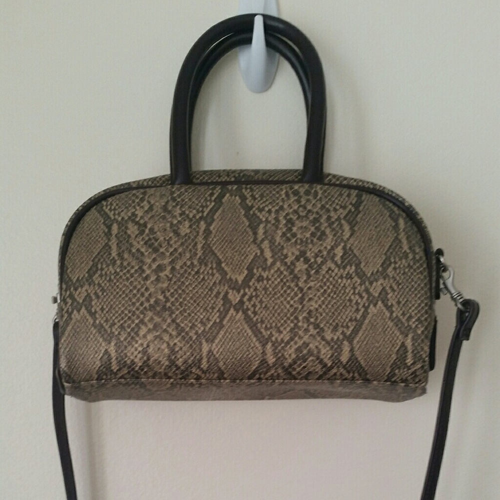 Fossil sneak skin cross body bag top leathe handle